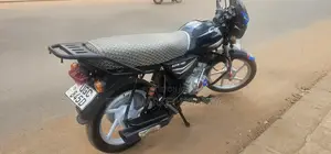 Bajaj Boxer X125 2024 Red