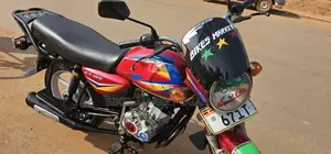 Bajaj Boxer X125 2023 Red