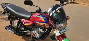 Bajaj Boxer X125 2023 Red