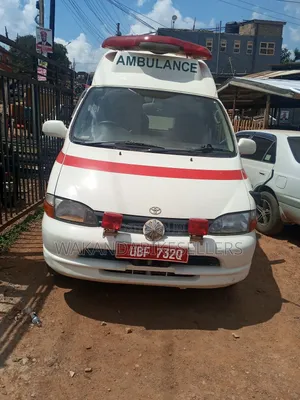 Toyota HiAce 2000 White