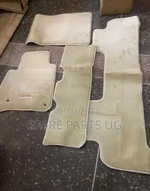 Landcruiser V8 2007 - 2022 Woolen Car Floor Carpets