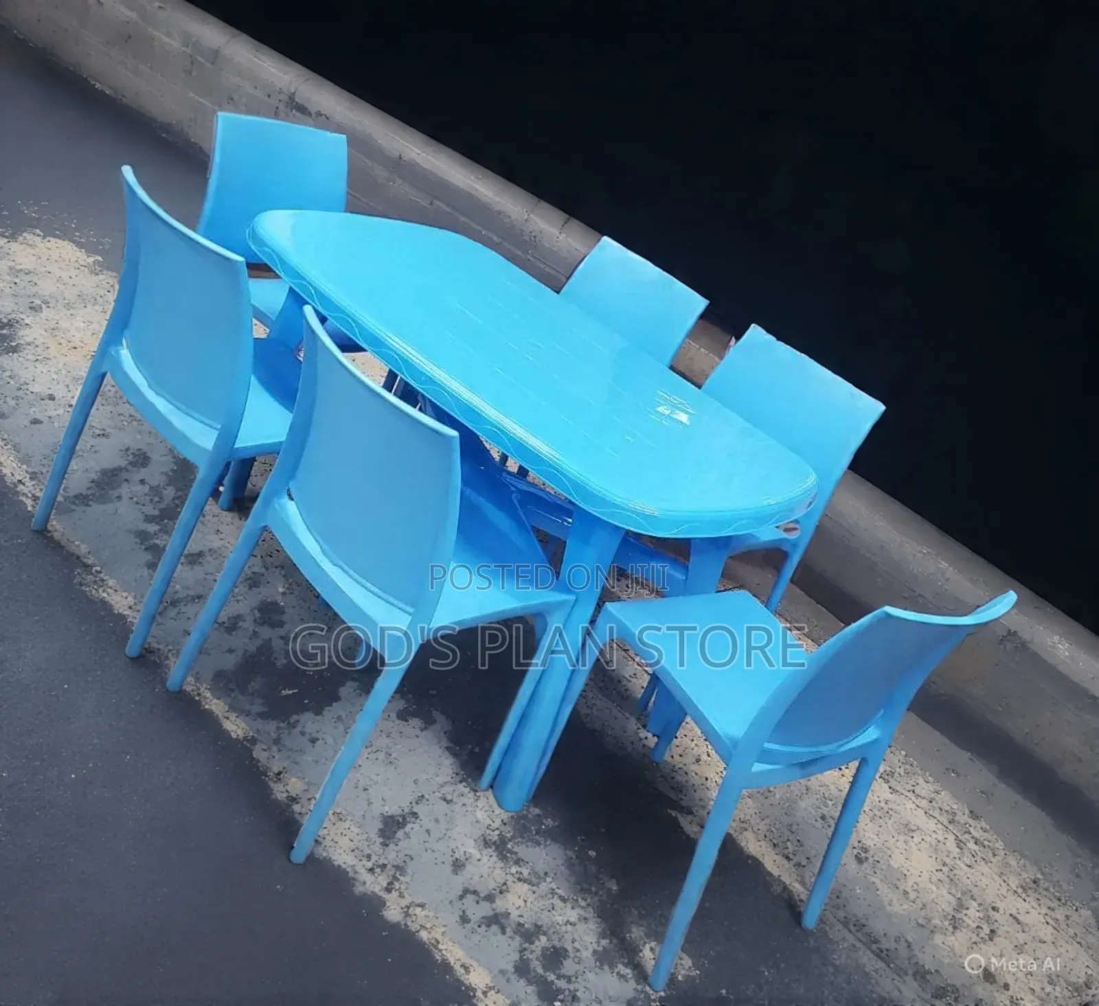 Modern Plastic Table and Chairs Modern Plastic Table and Chairs