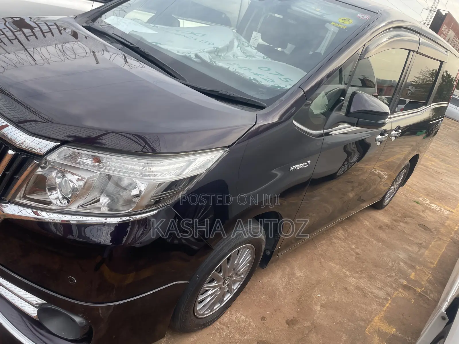 Toyota Esquire 2016 Maroon