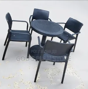 Field Plastic Chairs and Table Plastic Chairs and Table for Dining