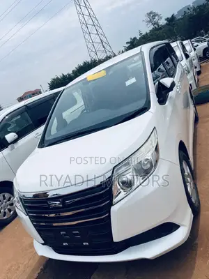 Toyota Noah 2.0 FWD (6 Seater) 2016 White