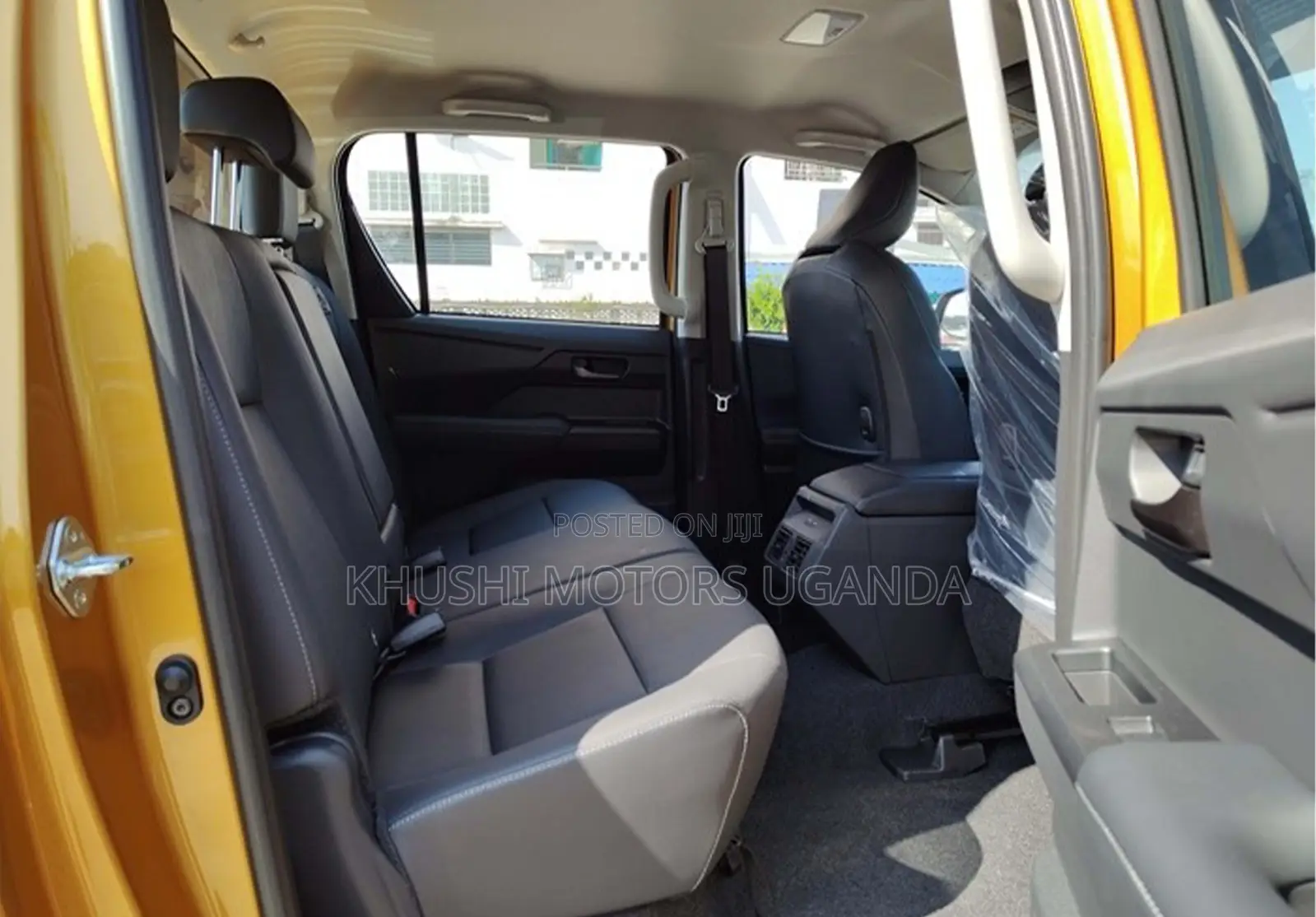 New Toyota Hilux 2025 Orange
