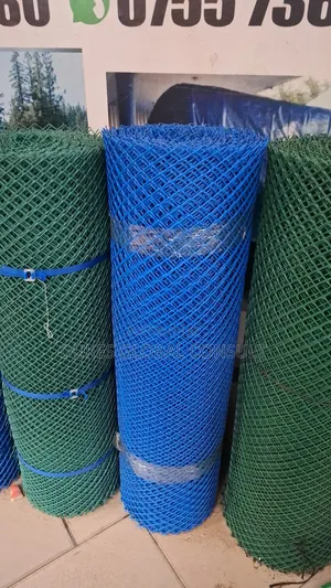Chicken Mesh and Rabbit