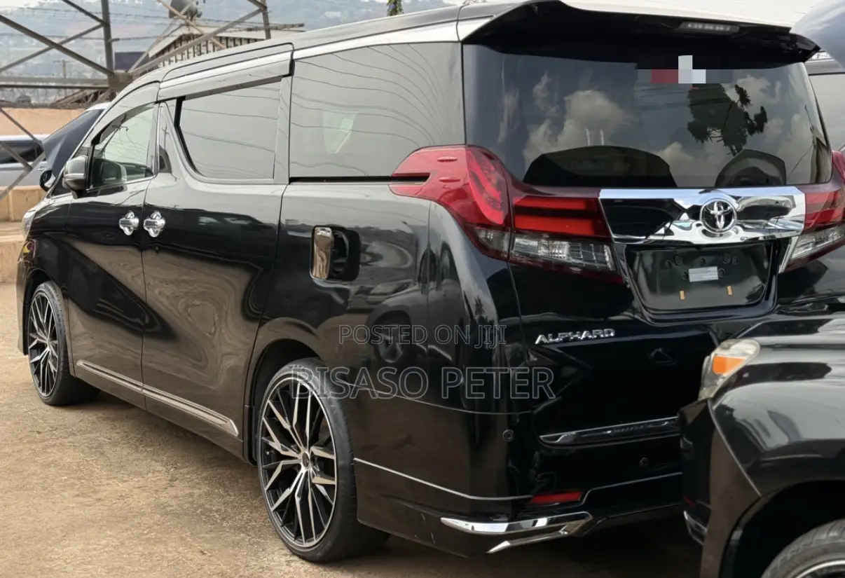 Toyota Alphard 2017 Black