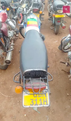 Bajaj Boxer 125 2019 Red