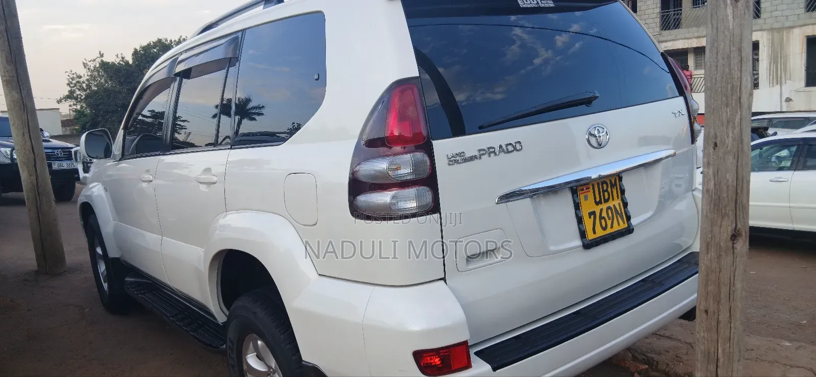 Toyota Land Cruiser Prado 2008 White