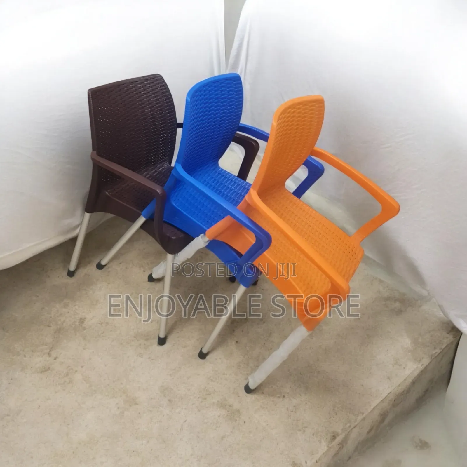 Indoor/Outdoor Plastic Chairs Plastic Chairs
