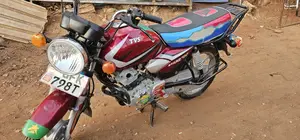 TVS HLX 125 2022 Red