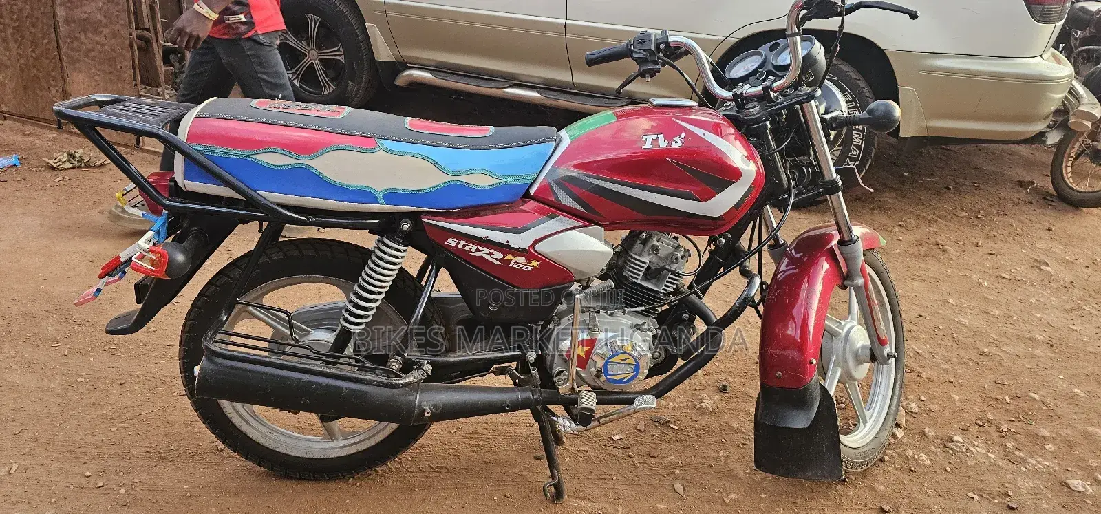 TVS HLX 125 2022 Red