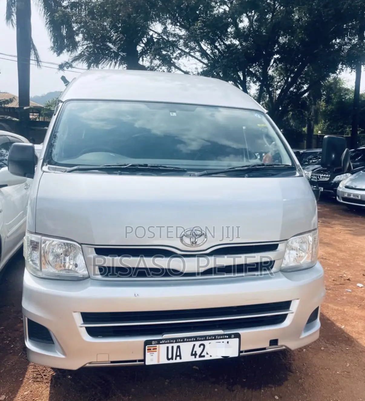 Toyota HiAce 2015 Silver