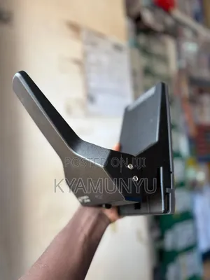 Kangaroo Dp-900 Heavy Duty Paper Punch.
