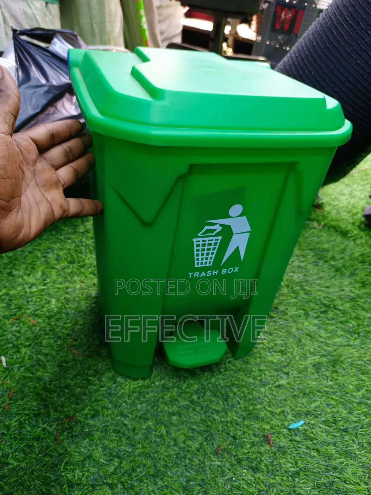 Green Plastic Pedal Waste Bin.