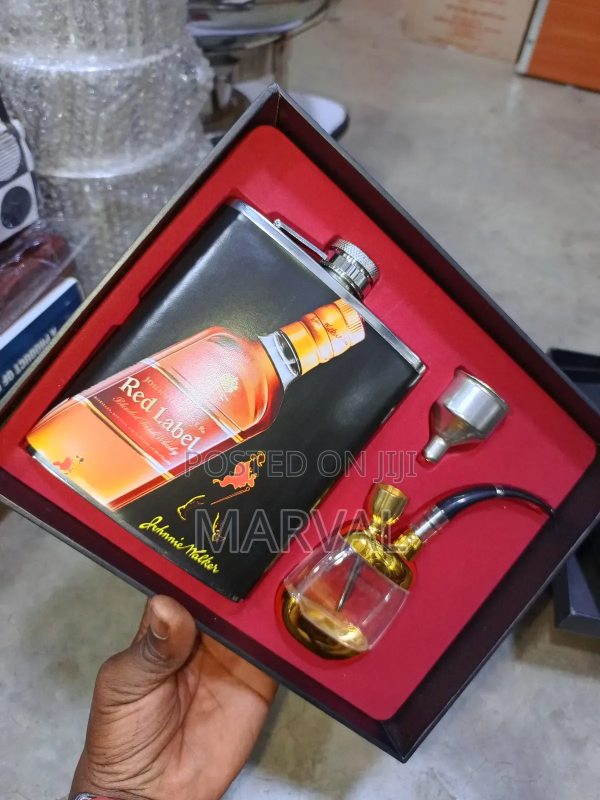 Gift Set Featuring a 540ml Hip Flask, Small Glass Pipe, and a Funnel
