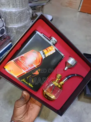 Gift Set Featuring a 540ml Hip Flask, Small Glass Pipe, and a Funnel