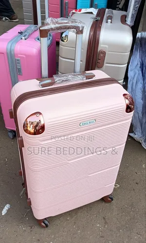 Nando Medium Suitcase