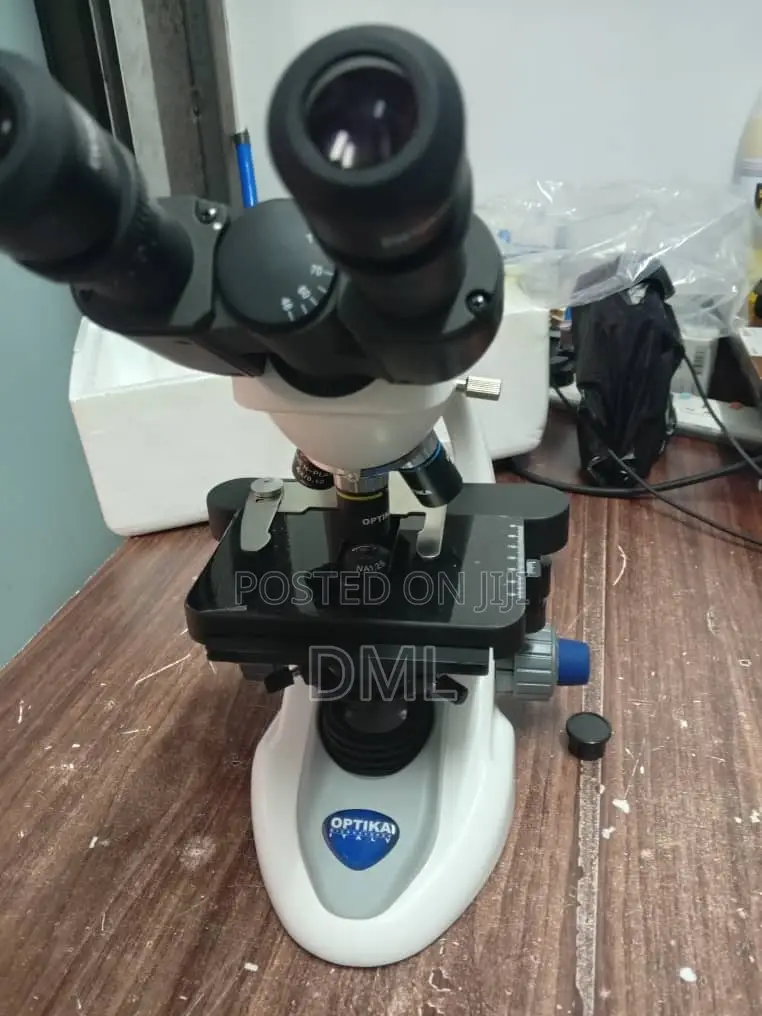 Microscope