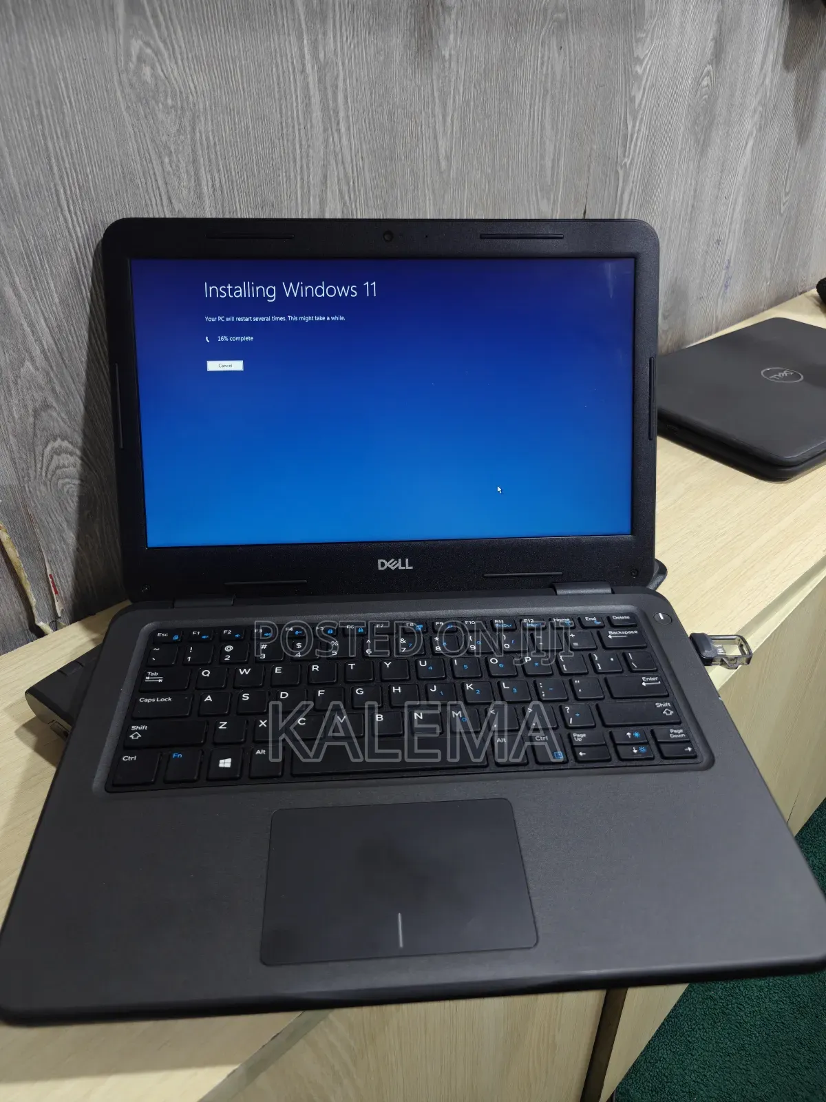 Laptop Dell Latitude 3310 4GB Intel Core i3 SSD 128GB