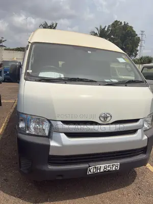 Toyota HiAce 2016 White