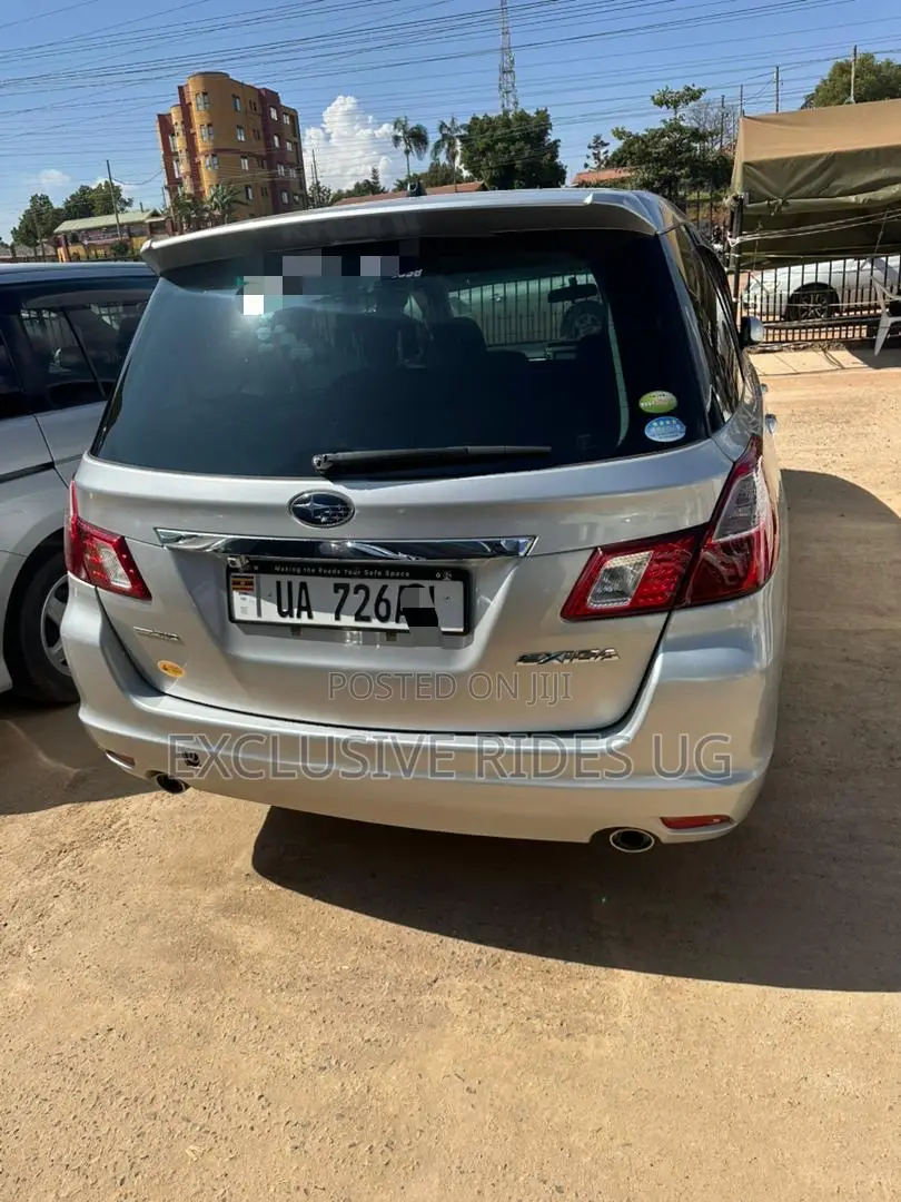 Subaru Exiga 2012 Silver