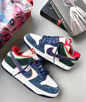 Original Nike Sb Dunk Low “Greenback” Sneakers