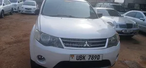 Mitsubishi Outlander 2010 White