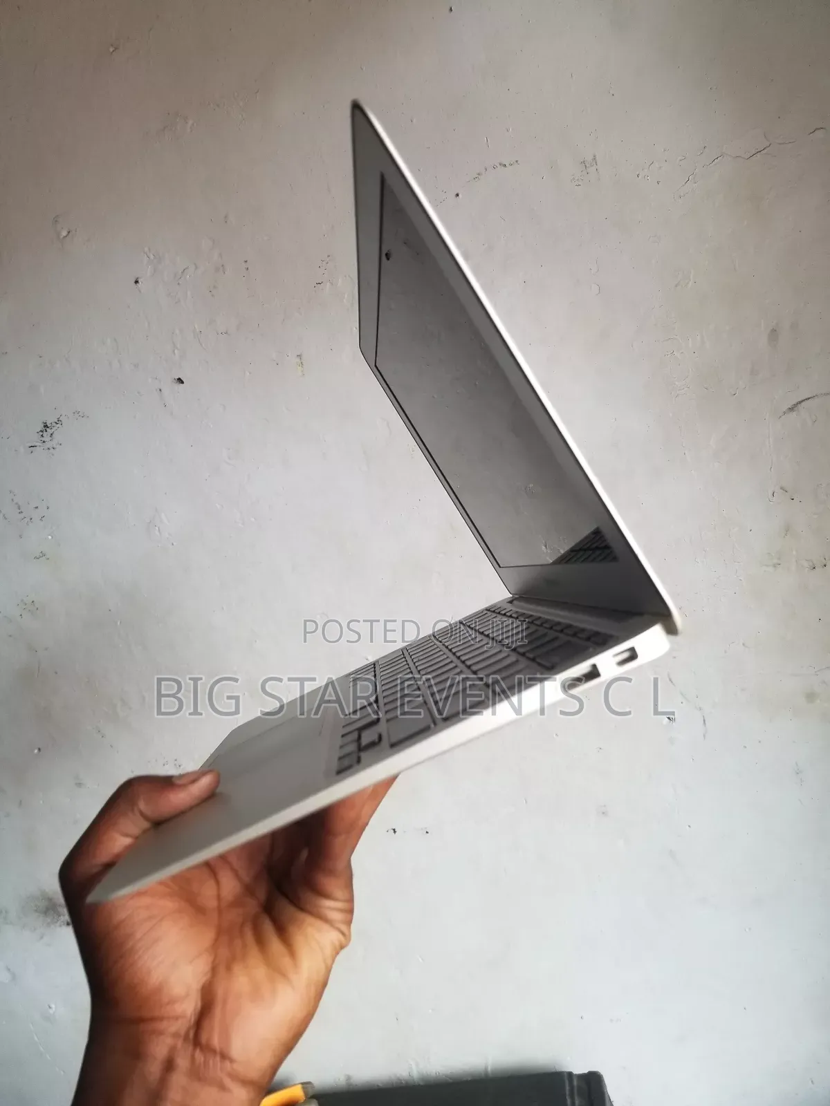 Laptop Apple MacBook Air 4GB Intel Core I3 SSD 60GB