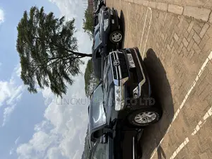 Landcruiser V8’S Available for Self Drive
