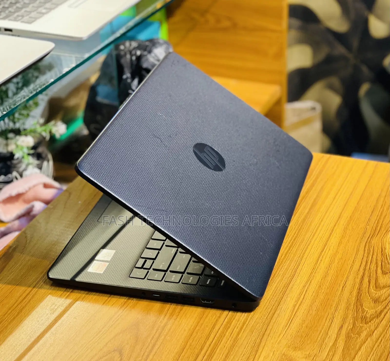 Laptop HP 14-Dq1025cl 8GB Intel Core I7 HDD 500GB