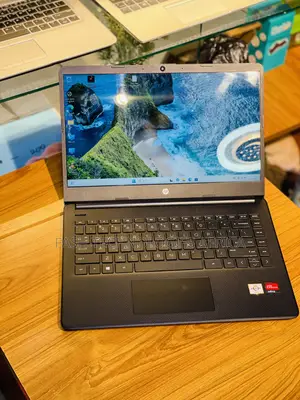 Laptop HP 14-Dq1025cl 8GB Intel Core I7 HDD 500GB
