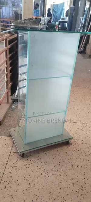 A Clear Podiun