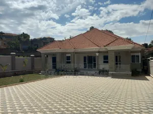 Furnished 5bdrm Bungalow in Kira for sale