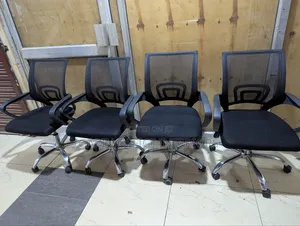 Second Hand Mesh Back Adjustable Chairs, Price for 1 Piece
