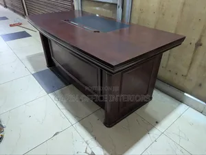 Executive Office Desk, 1.8 Metres// 180cm