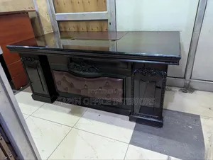 Dàrk Brown Second Hand Executive Office Desk, 1.8 Metres// 6 Feet
