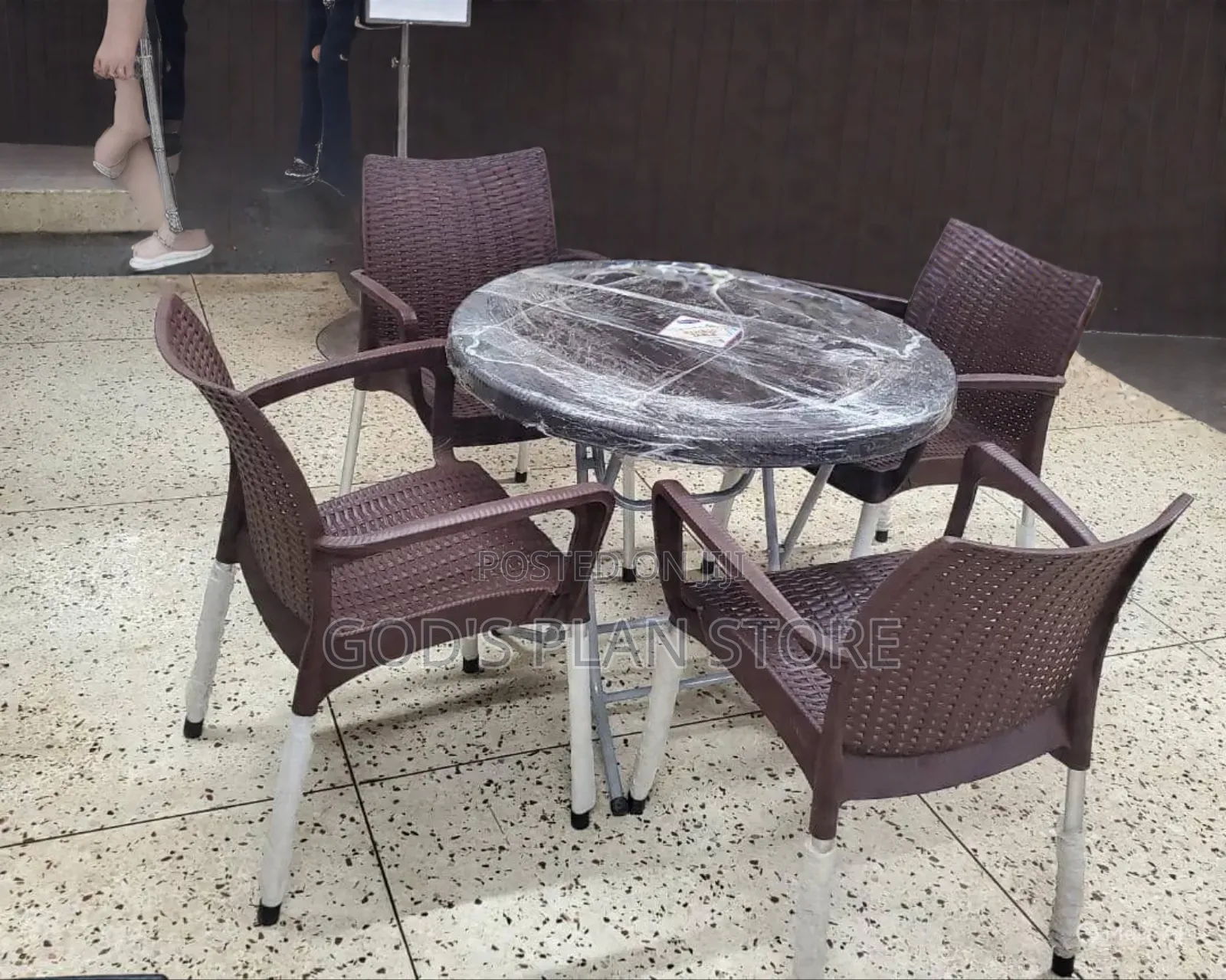 Cottage Plastic Table and Chairs Plastic Chairs and Table for Dining