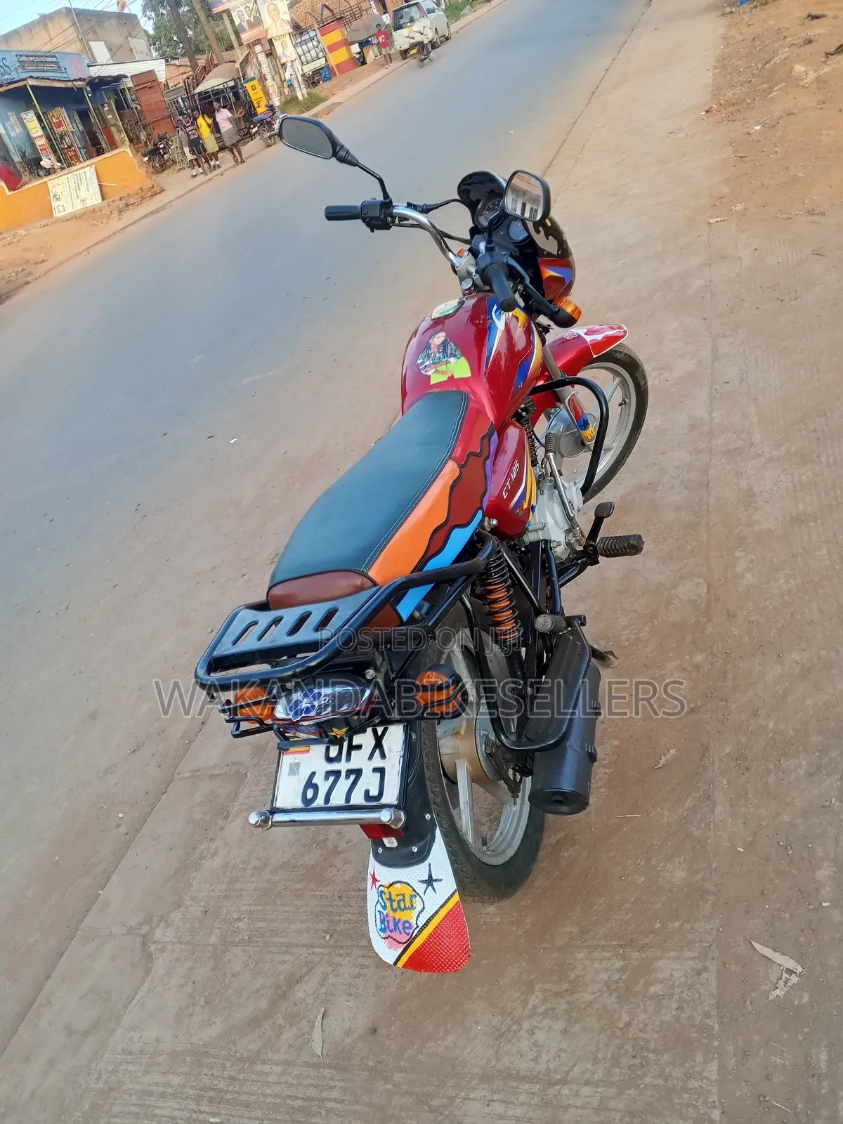 Bajaj Boxer 125 2023 Red