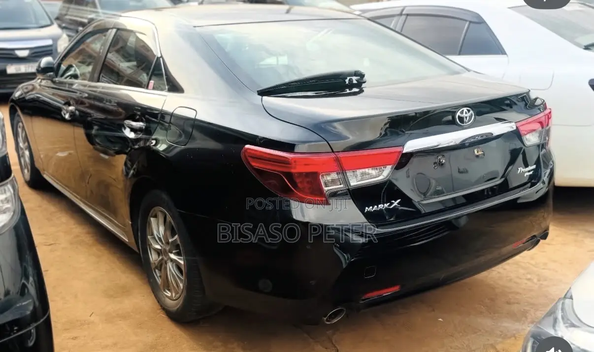 Toyota Mark X 2.5 AWD 2016 Black