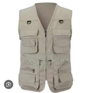 Multifunctional Tactical Multi-Storage Vest
