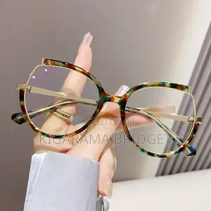 Round Shaped Eye Wear
