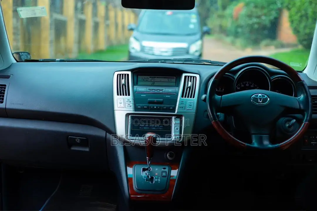Toyota Harrier 2012 Silver