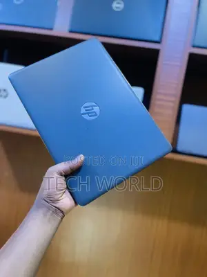 Laptop HP 240 G7 8GB AMD Ryzen SSD 128GB