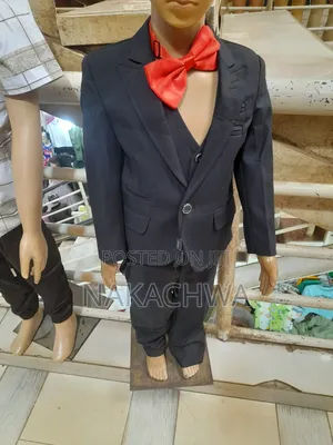 Its Agood Suit for Children From 3 to 10 Years