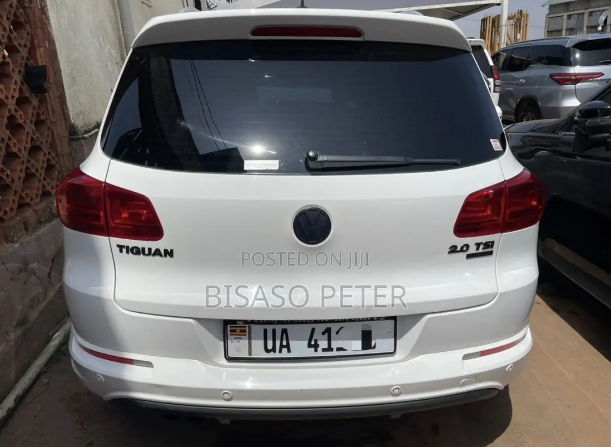 Volkswagen Tiguan S 2013 White