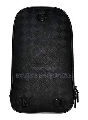 Levelo Soho Leather Sling Bag