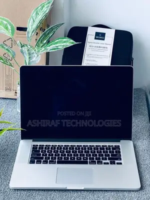 Laptop Apple MacBook Pro 8GB Intel Core i5 SSD 256GB