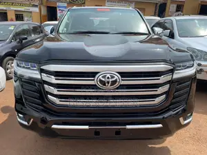 Toyota Land Cruiser 4.6 V8 ZX 2015 Black